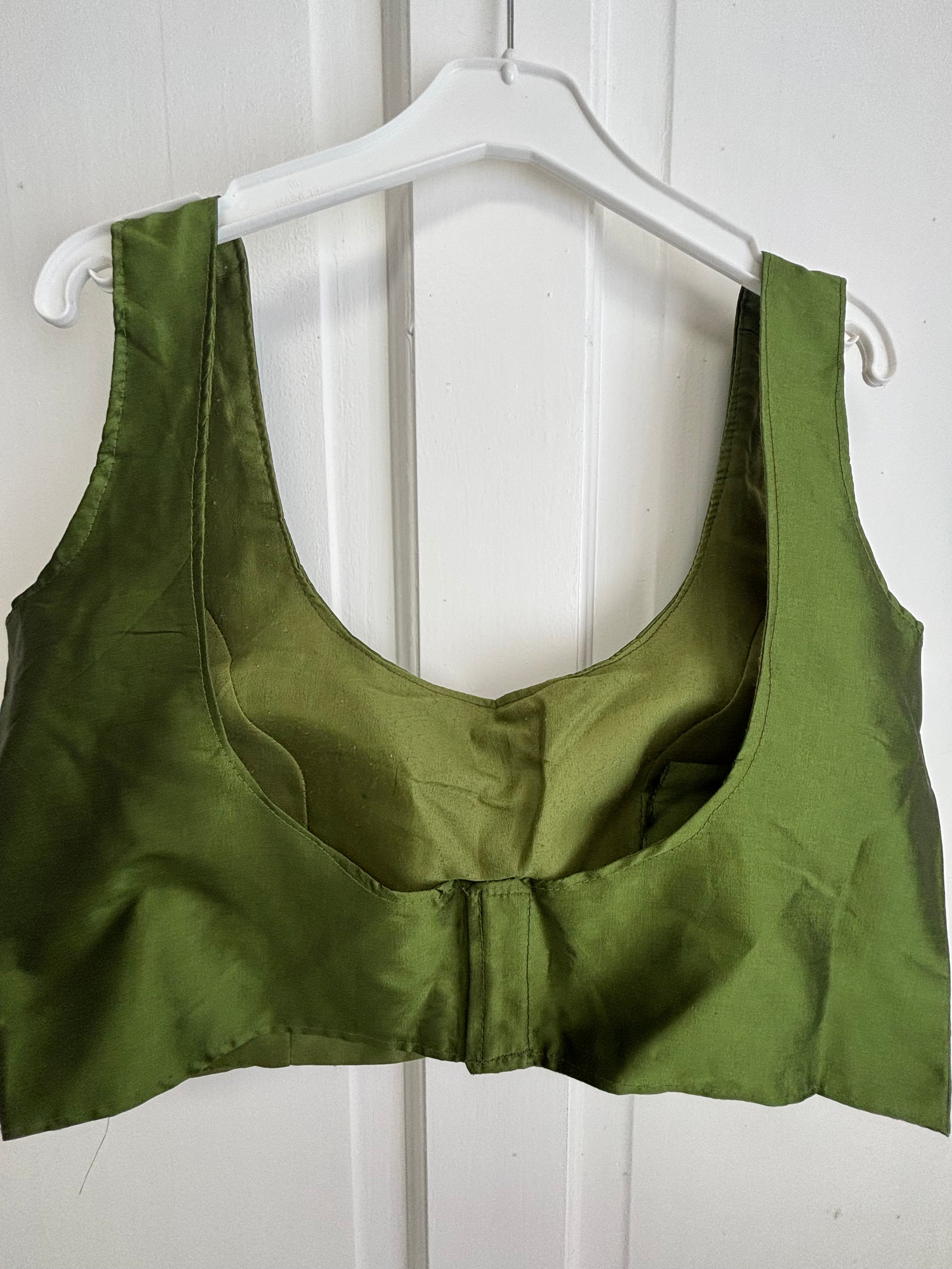 Sleeveless blouse