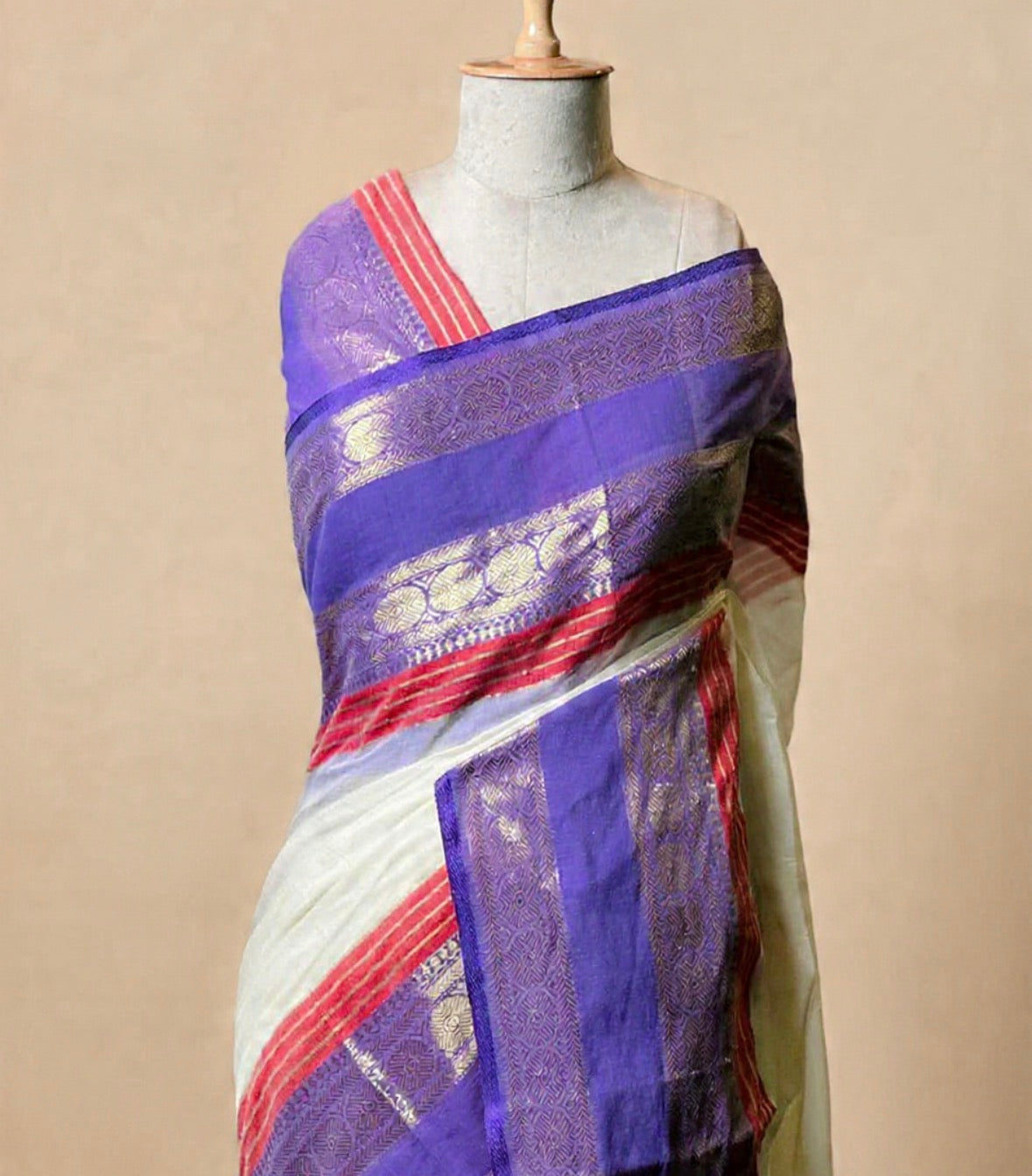 Soft Mul Cotton Saree With Multi Kanchi Border