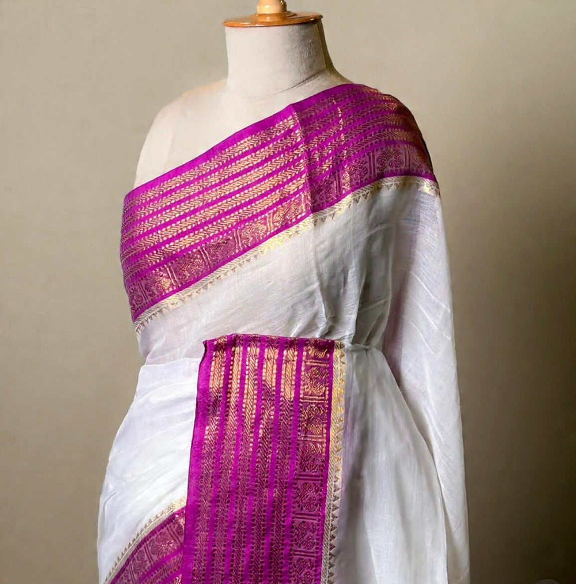 Soft Mul Cotton Saree With Magenta Traditional Border
